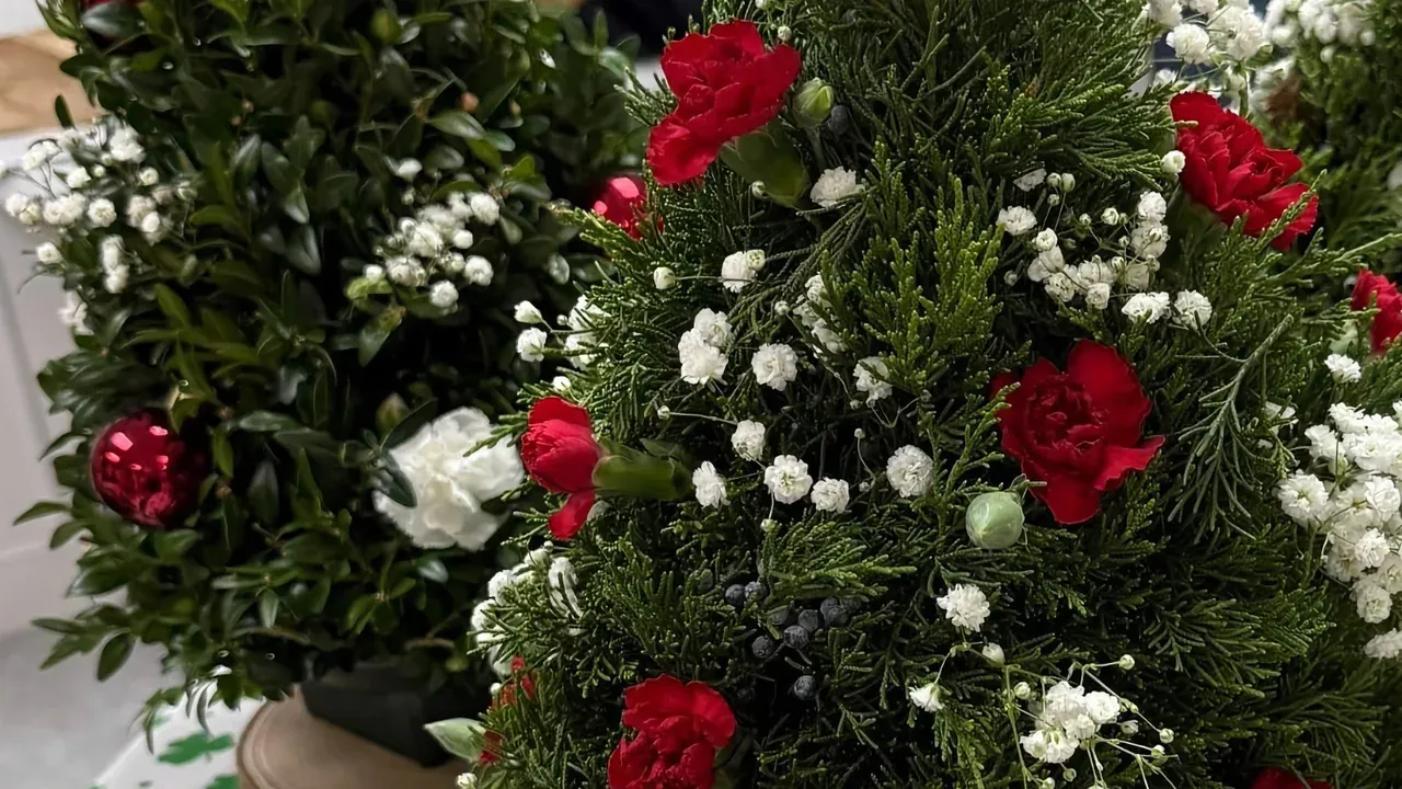 Holiday Craft & Garden Market