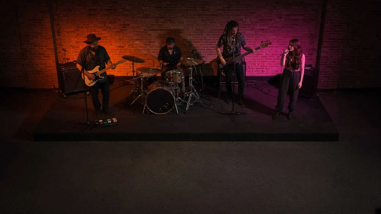 Lespecial w/ Natalie Brook