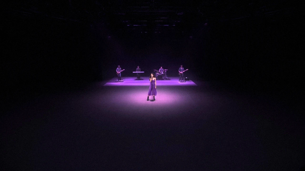 Olivia Rodrigo – The Unraveled Tour with Devon Again