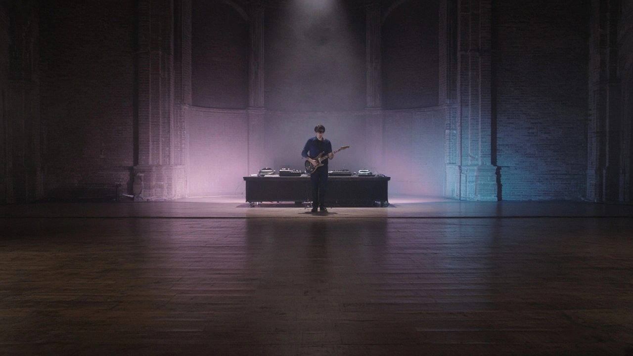 San Holo presents TRUE LOVE IN A MADE UP WORLD