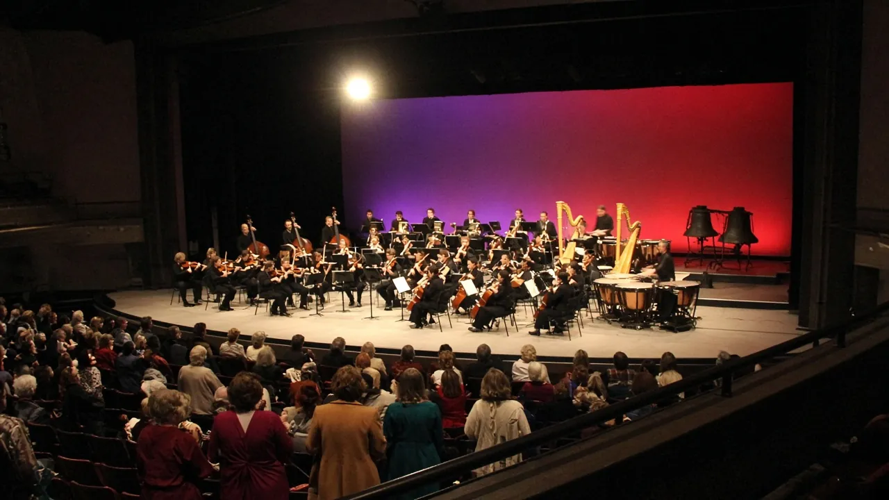 Akron Symphony Orchestra: Symphonie Fantastique