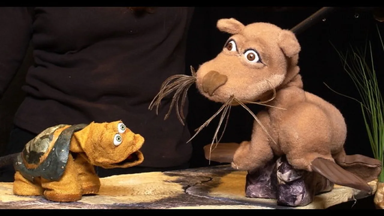 Barefoot Puppet Theatre: Galapagos George