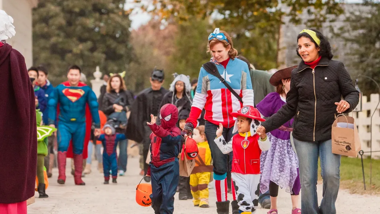 Trick-or-Treating at Mount Vernon