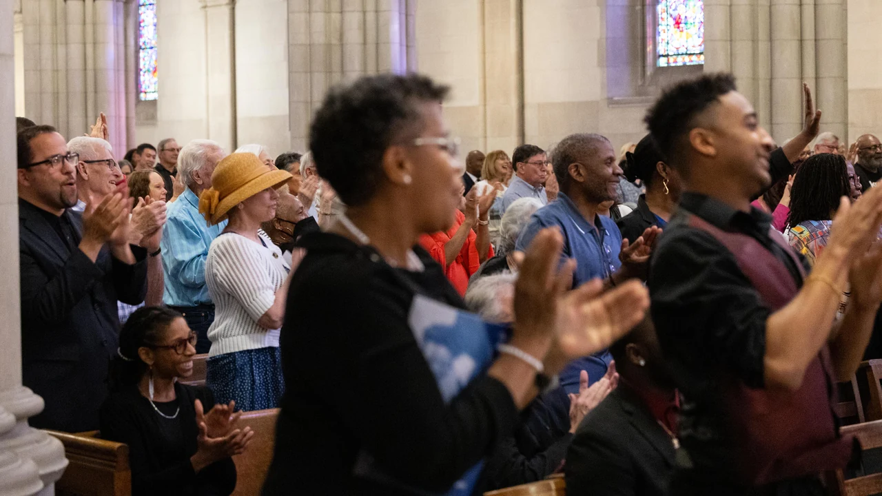 Worshippers in the pews at Duke Chapel